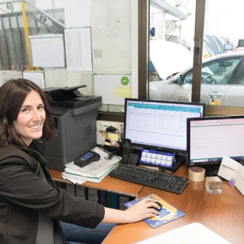 Recepción de vehículos en Ergatronic